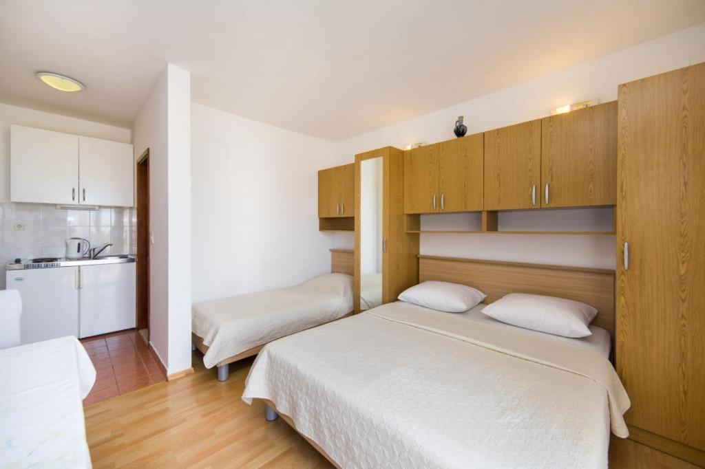 Apartments Slavena Gradac  Eksteriør bilde