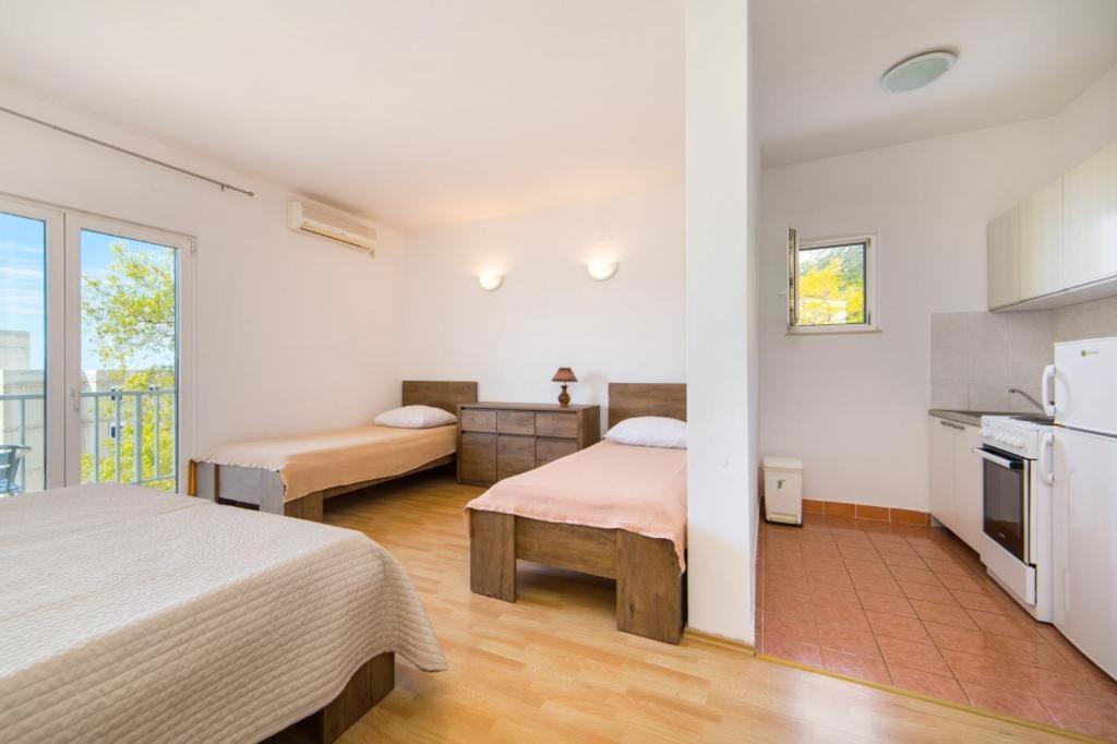 Apartments Slavena Gradac  Eksteriør bilde