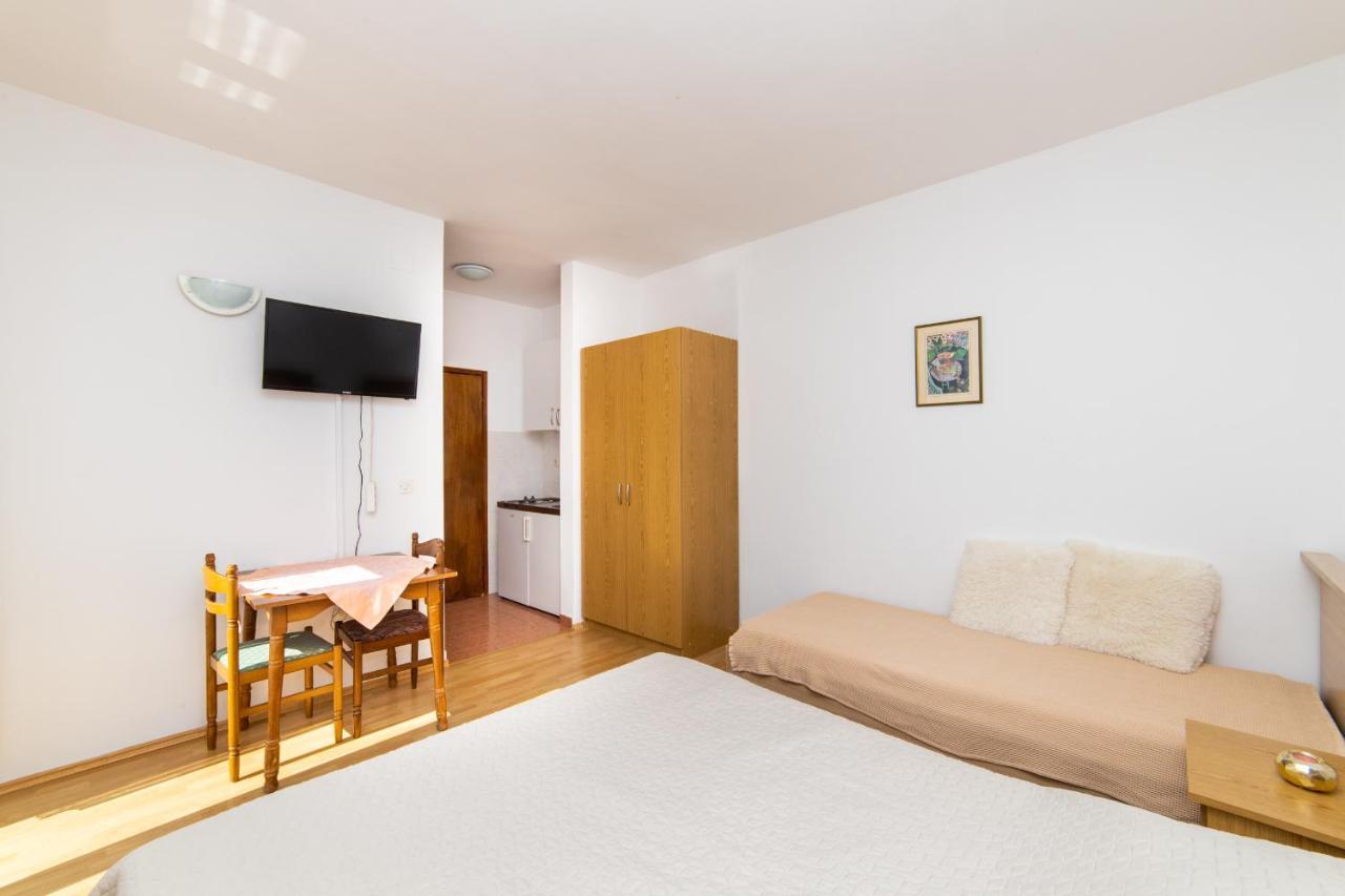 Apartments Slavena Gradac  Eksteriør bilde